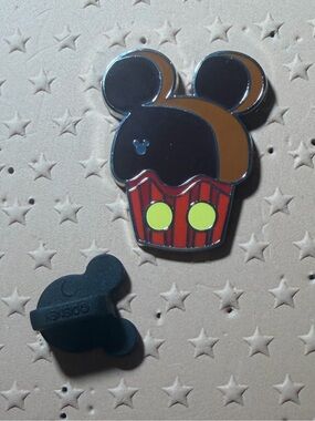 Disney Trading Pin Mickey Mouse Cupcake Treats WDW Hidden Disney 2025